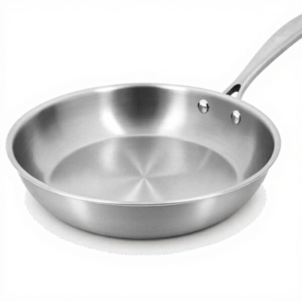 MENASTYL - Poêle inox 1810 Triply 24cm tous feux dont induction fabriquée en France - sans PFAS ni substances nocives - Compatible lave-vaisselle - Poignée rivetée - 6020486