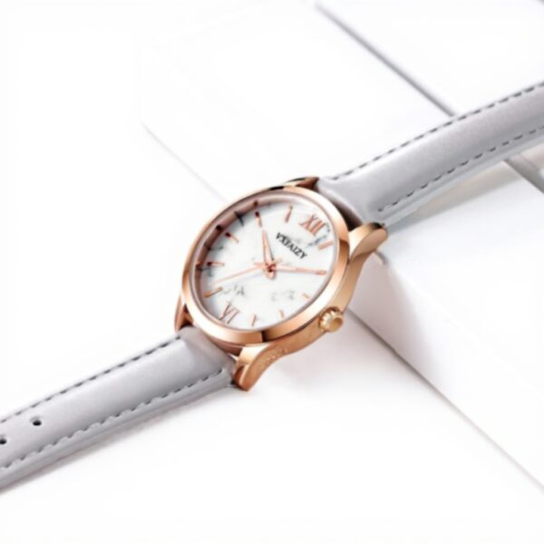 Montre Femme Simple Résistante à lEau Bracelet Acier