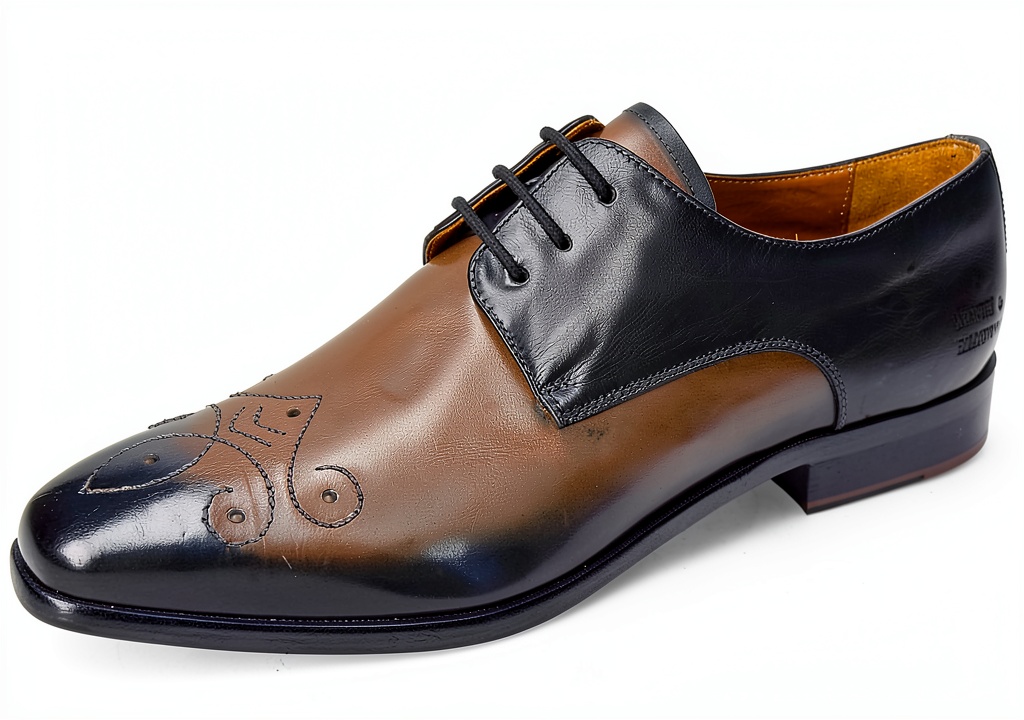 Chaussures Oxford Melvin Hamilton sur un fond neutre mettant en valeur le design